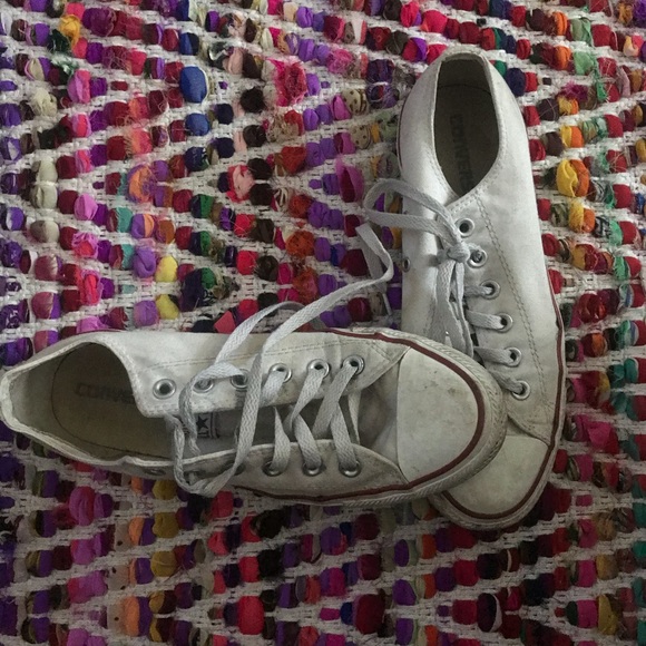 White Converse - Picture 2 of 3